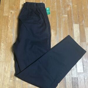 NWT women’s Gap zippered pants